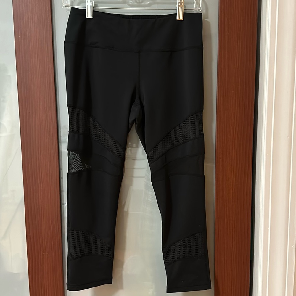 Zella Black Mesh Capri Leggings Medium